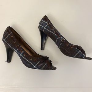 Steve Madden open toed heels